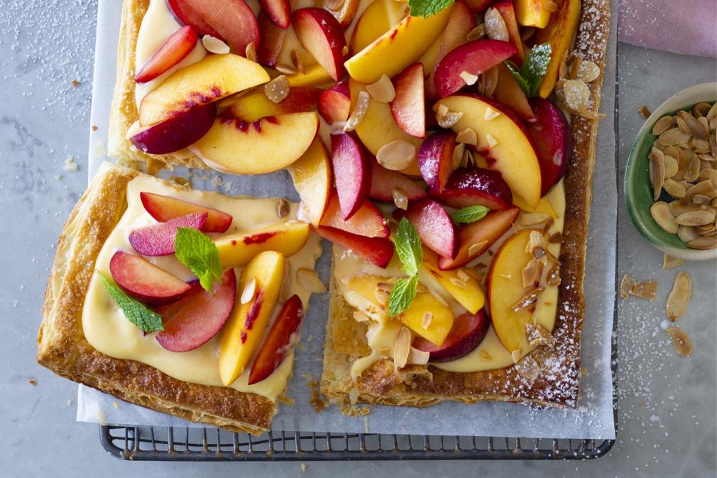 Custard fruit slice - Fresh Living